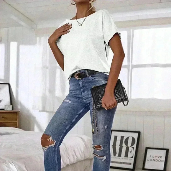 White Casual Women's  Solid Color Asymmetric Neck Batwing Short Sleeve T-Shirt - Picture 6 of 6